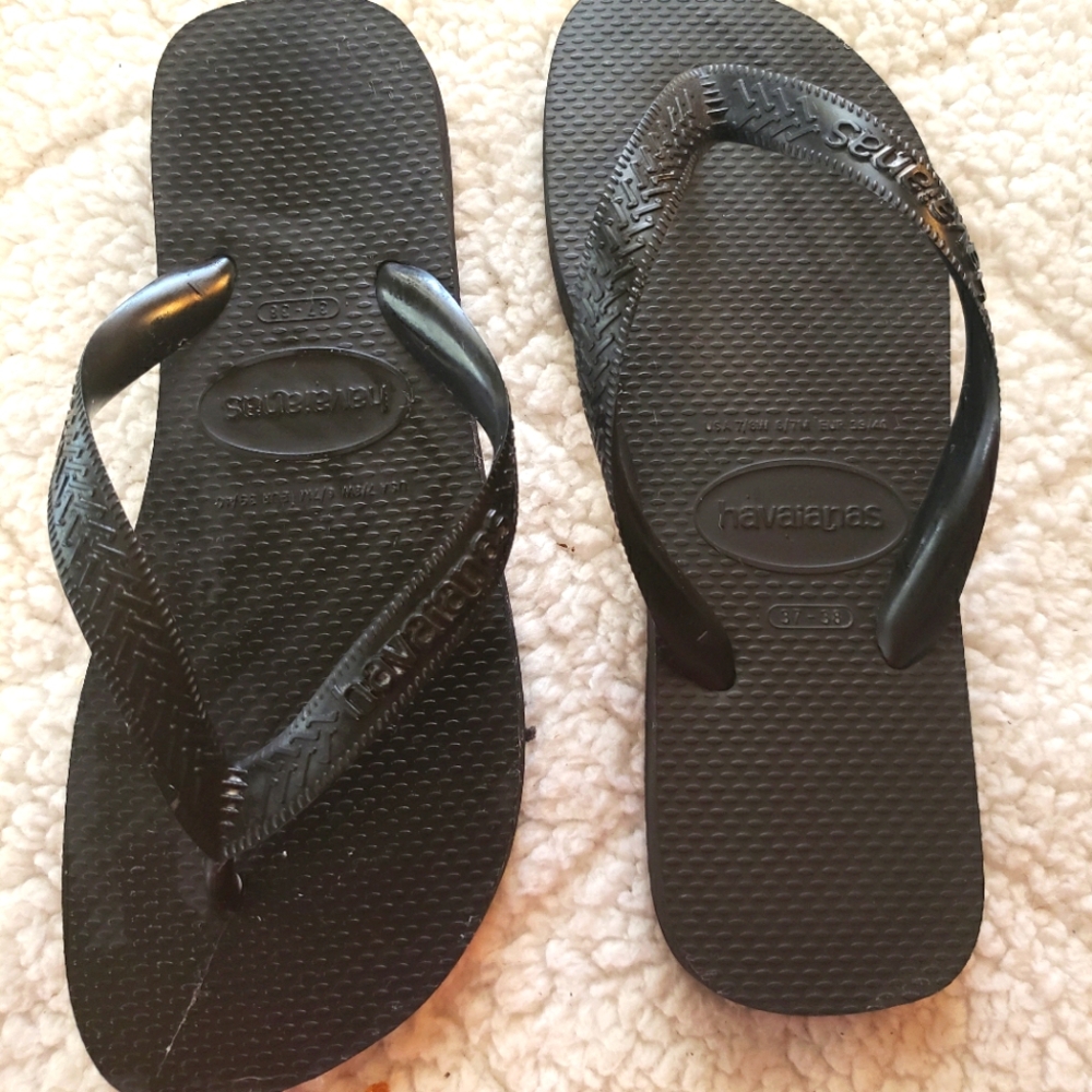 EUC Havaiana Flip Flops - bundle for discount! Size 7 Women